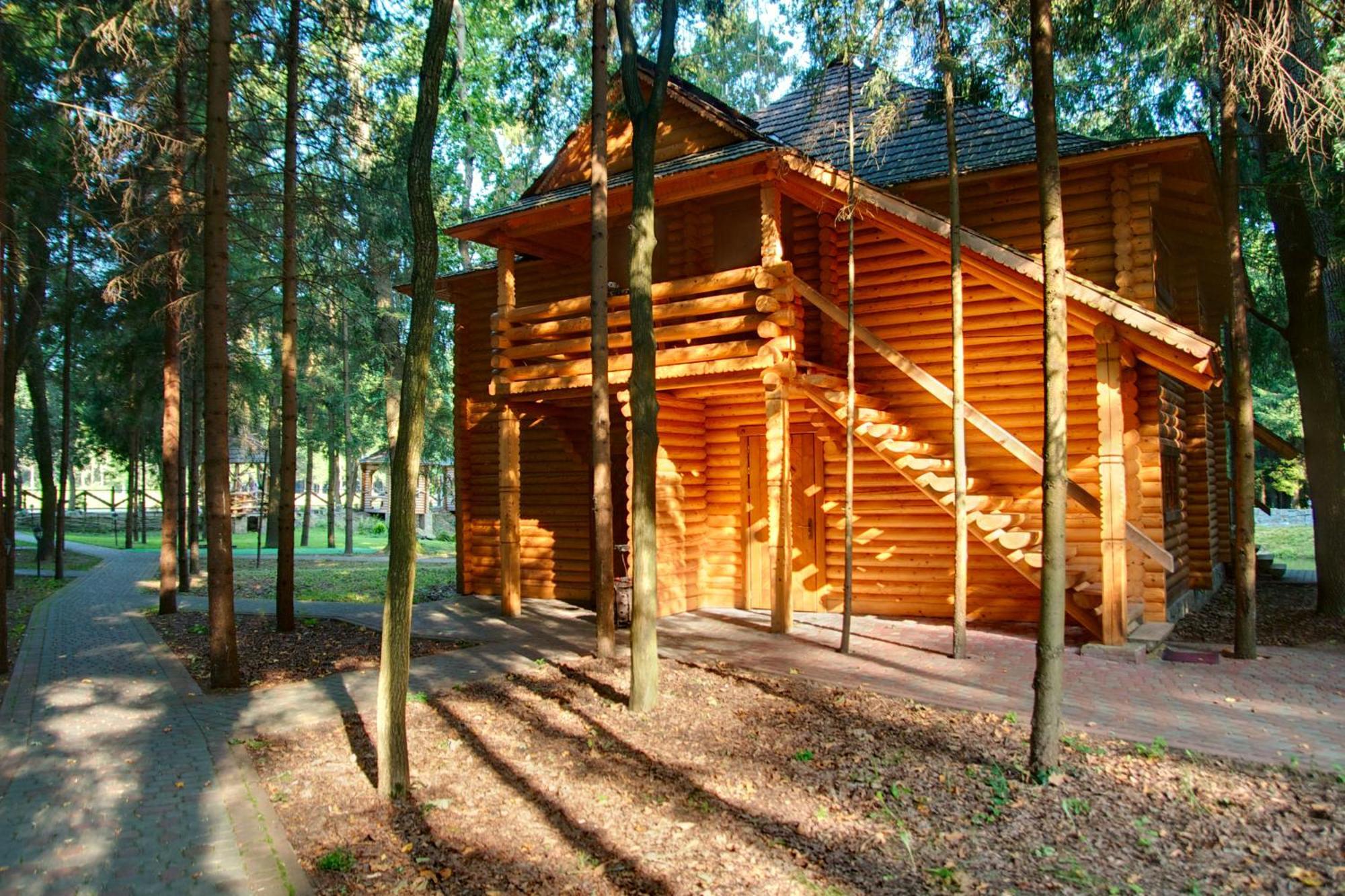 Sherwood Hotel Довгомостиська Екстер'єр фото