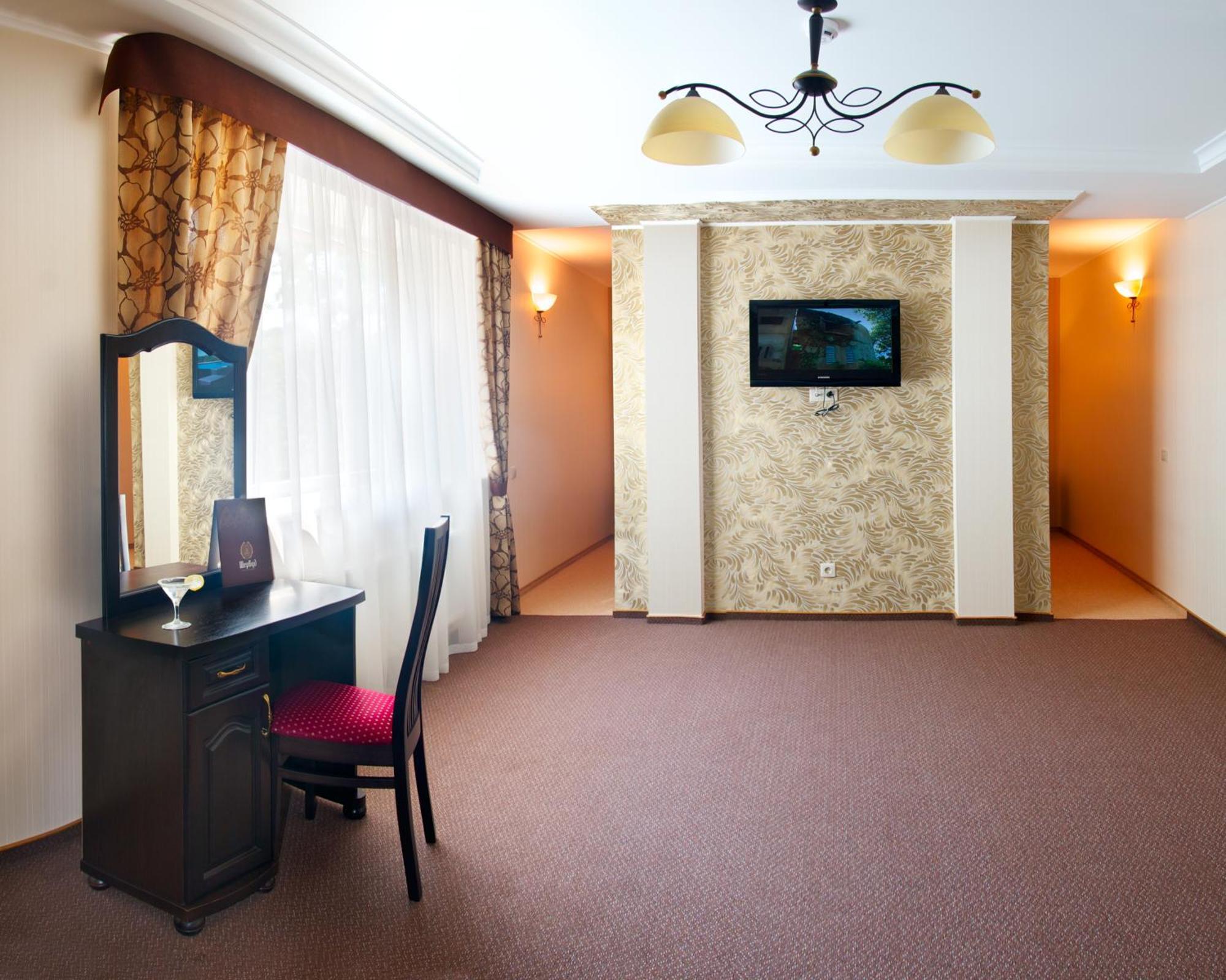 Sherwood Hotel Довгомостиська Номер фото